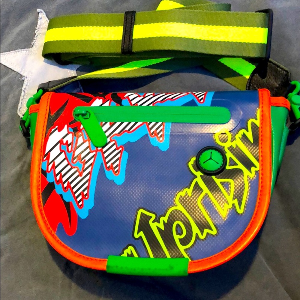 Cross body bag